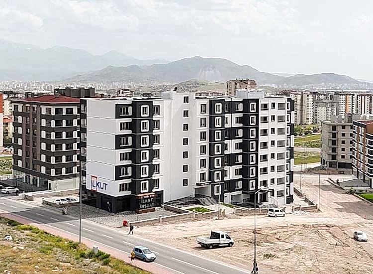 İlkut Elmas